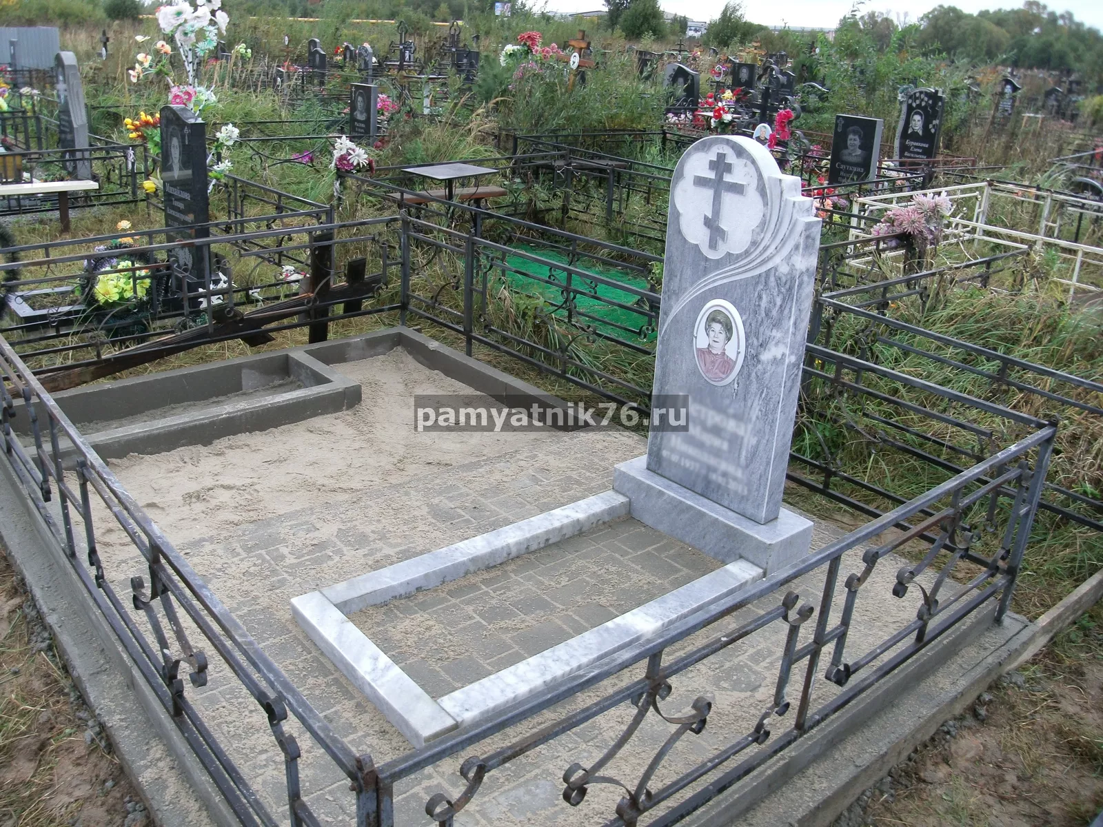 Услуга Изготовление памятников и благоустройство захоронений в Ярославле